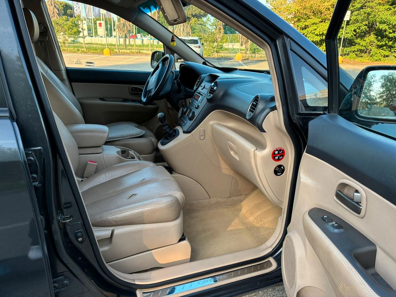 Kia Carens 2.0 16V CRDi VGT LX Family