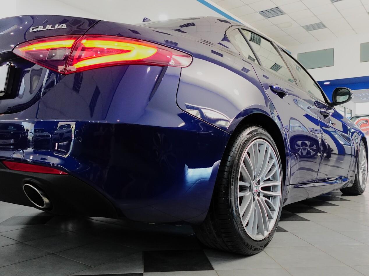 Alfa Romeo Giulia 2.2 MJT 180 CV AT8 SUPER