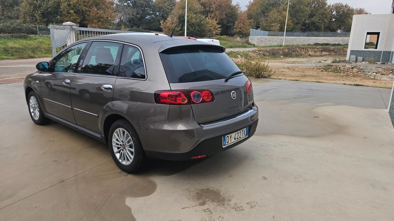 Fiat Croma 1.9 Multijet Emotion