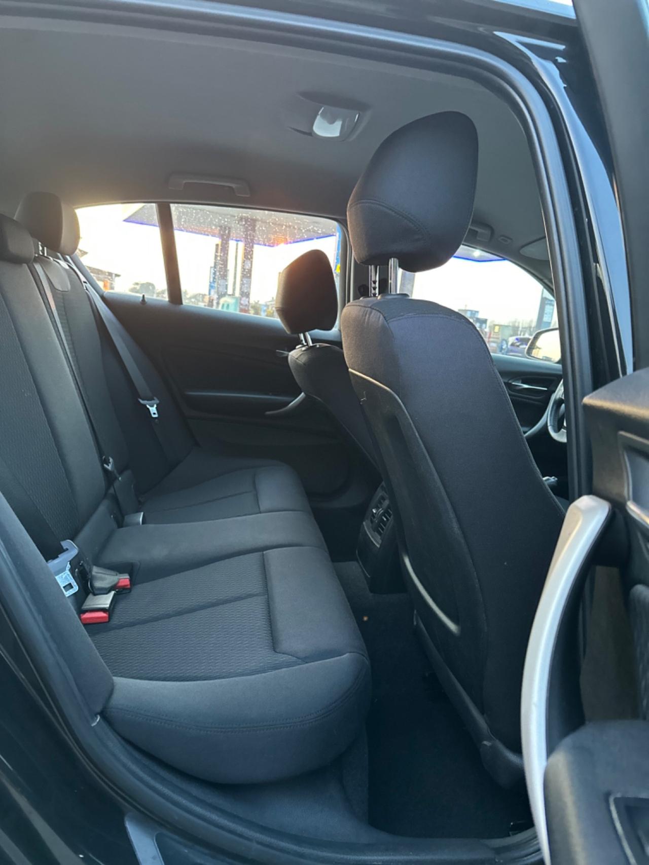 Bmw 114 114d 5p. Urban Ok neopatentati