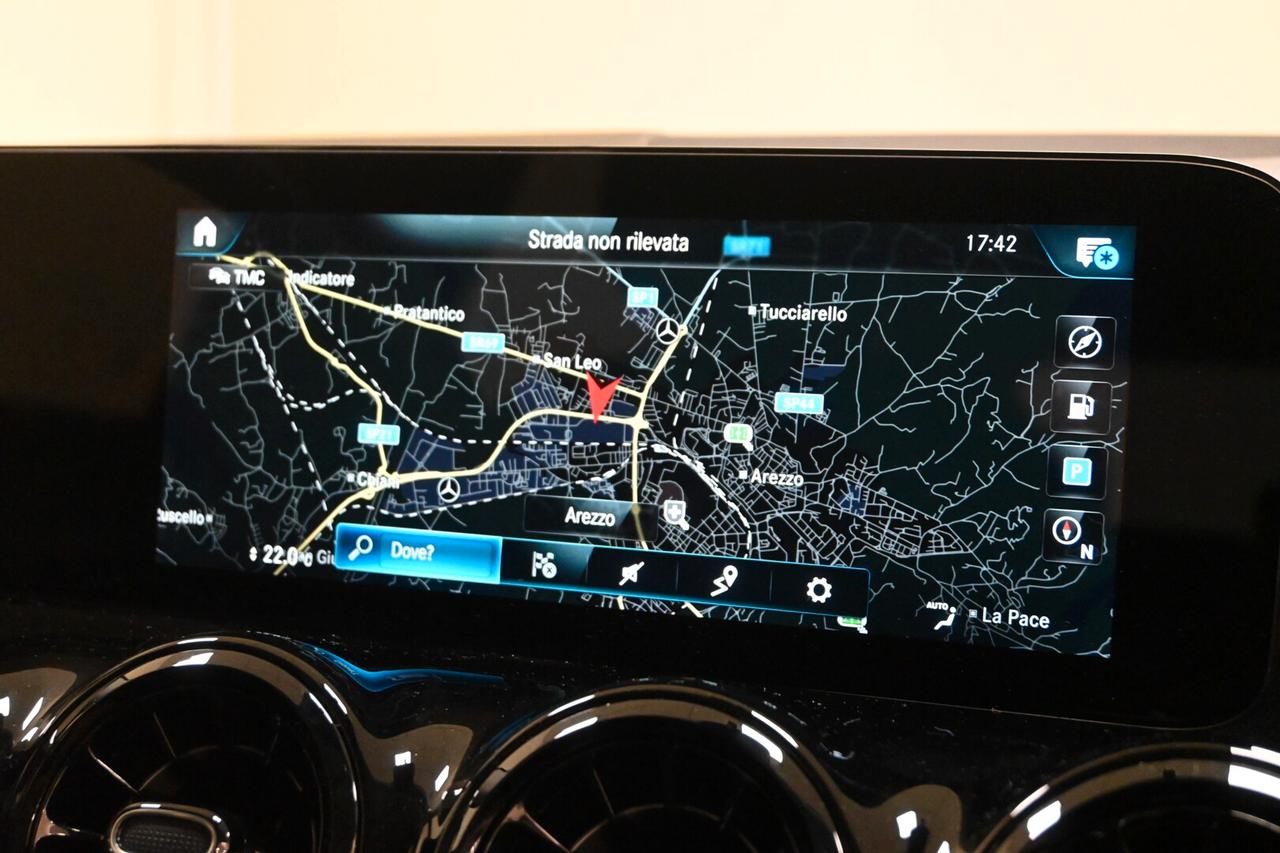 MERCEDES GLA (H247) GLA 180 d Automati...
