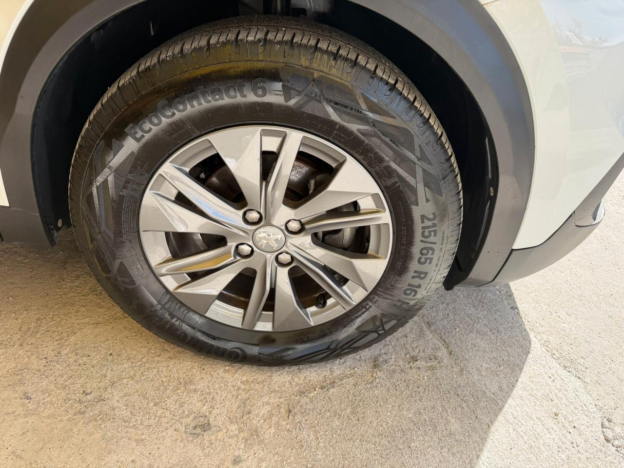 Peugeot 2008 1.2cc benzina 12 mesi garanzia-2023