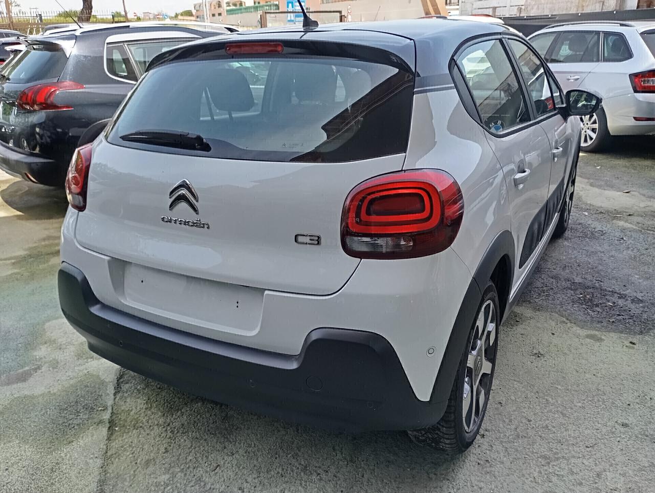 Citroen C3 1.2 PureTech 110CV Shine Aut.