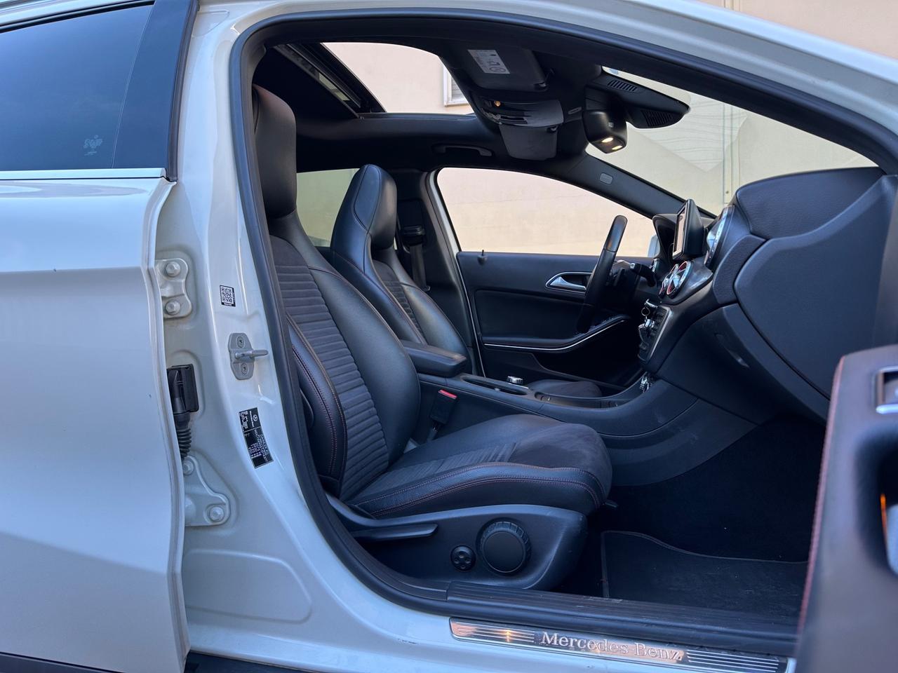Mercedes-benz GLA 220 d AMG Premium - DOPPIO TETTO RETROCAMERA