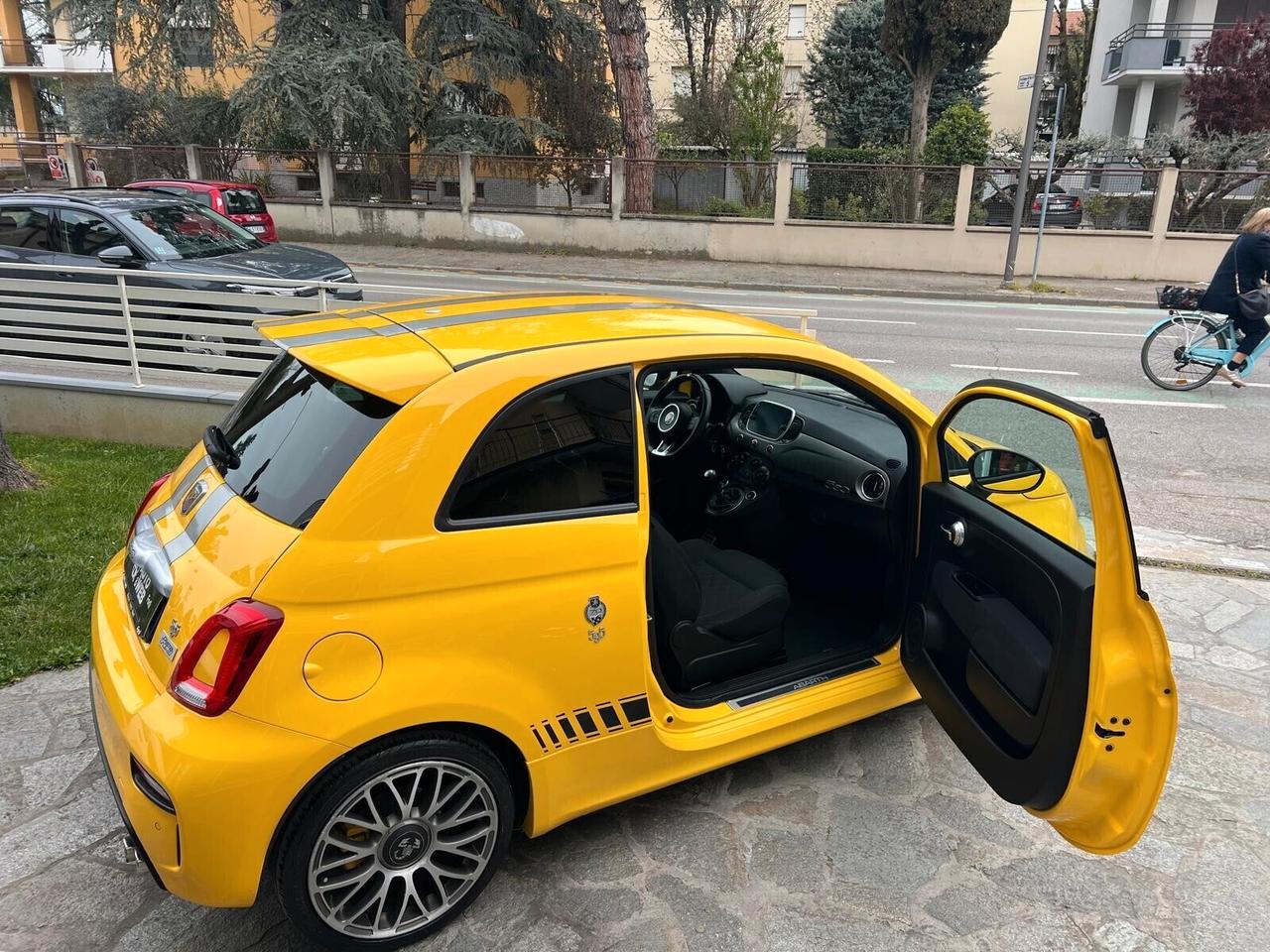 ABARTH 595 C 1.4 Turbo T-Jet 165cv PISTA 70°ANNIVERS.