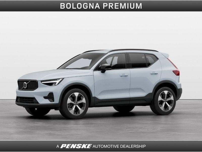 Volvo XC40 B3 automatico Plus Dark