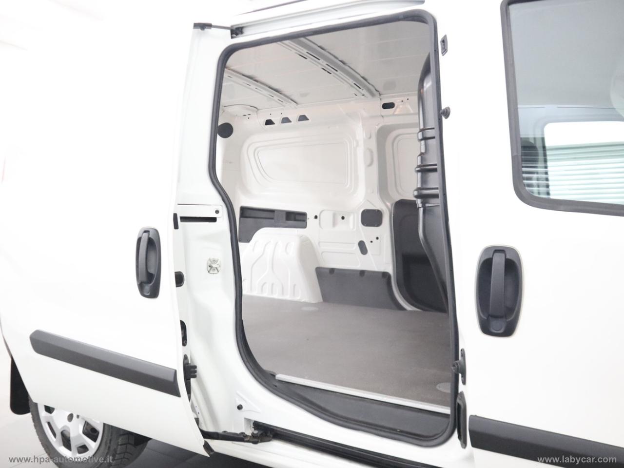 FIAT Doblò 1.6 MJT 120CV MAXI 3 POSTI NAVI RETROCAMERA CLIMA AUTOMATICO