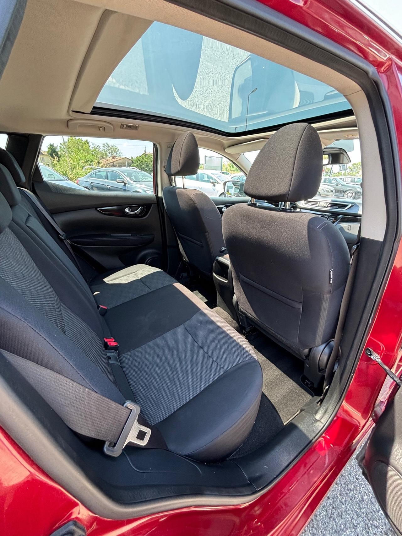 Nissan Qashqai 1.6 dCi 2WD 360 - 2015
