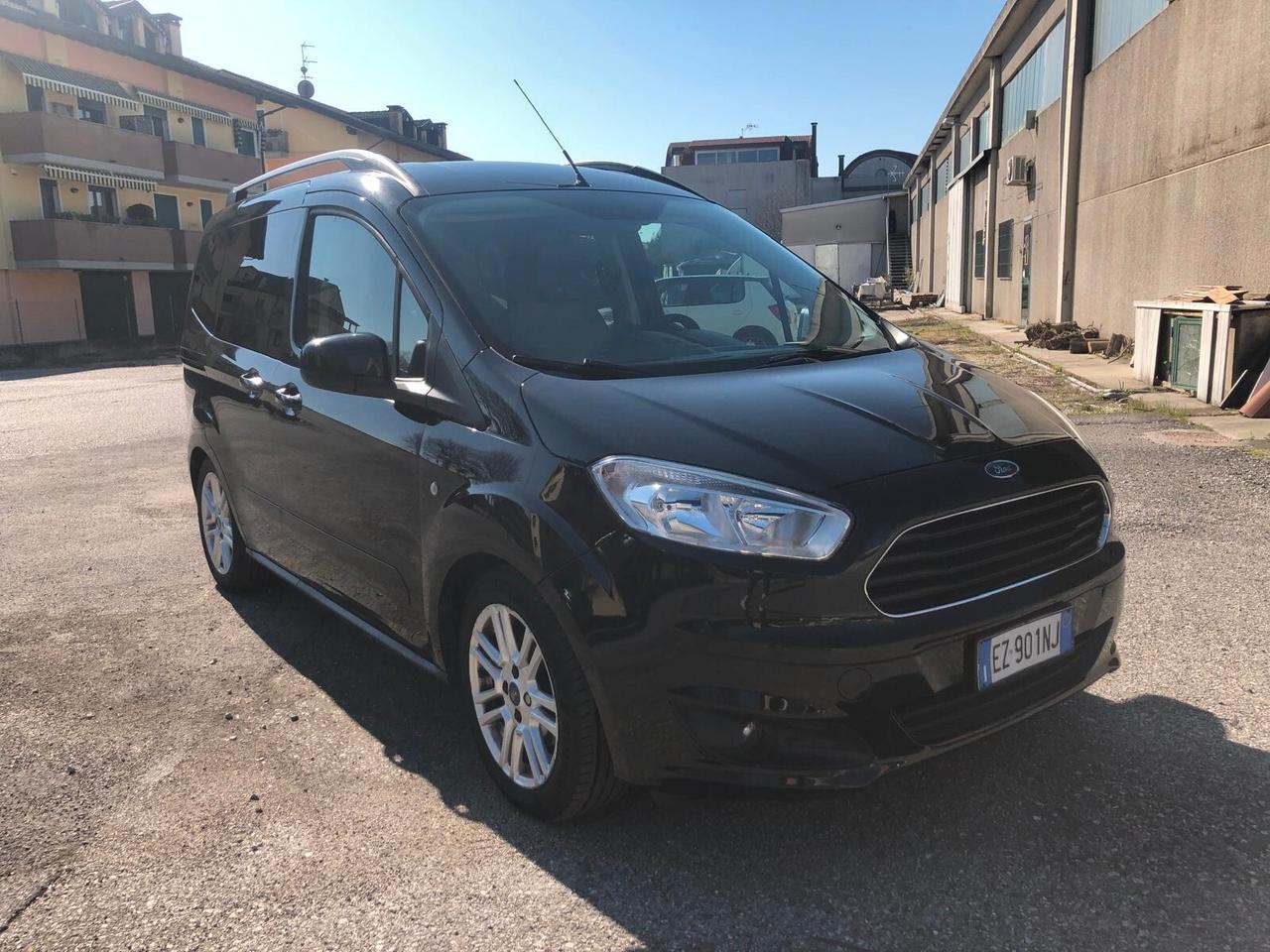 Ford Tourneo Courier Tourneo Courier 1.6 TDCI 95 CV Titanium