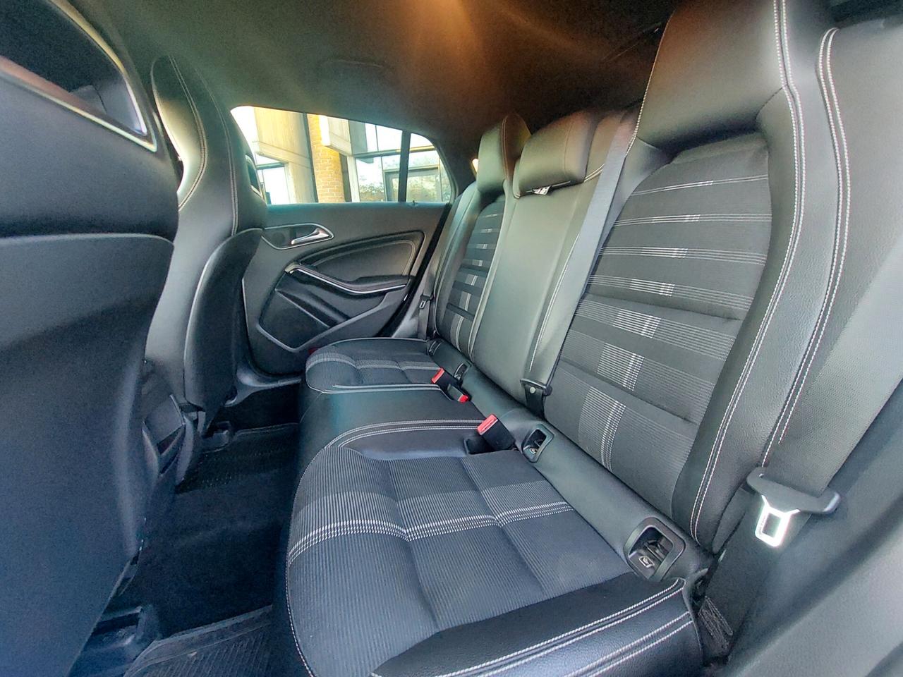 Mercedes-benz CLA 180 S.W. #MP