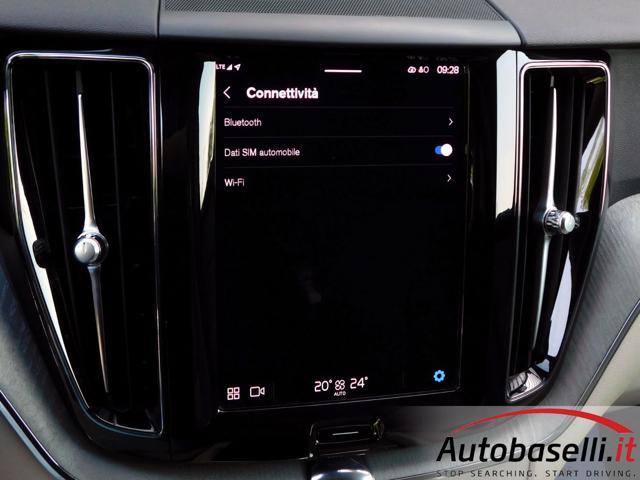 VOLVO XC60 B4 (D) MHEV 197CV AUTOMATICO CORE N1 - IVA ESPOSTA