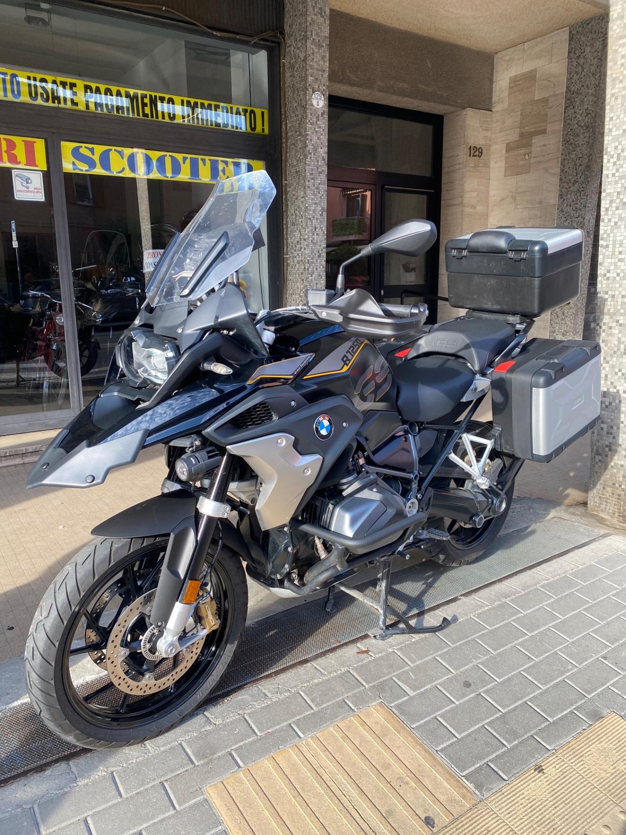 Bmw R 1250 GS Exclusive anno 2019 km 19000 Moto Come Nuova!