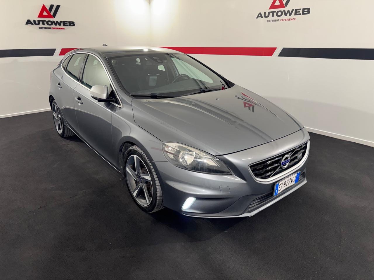 Volvo V40 D2 Geartronic R-design TAGLIANDI VOLVO CASAMADRE
