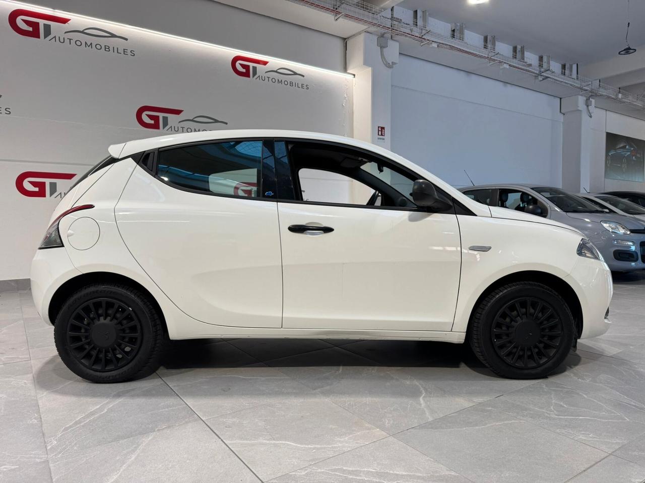Lancia Ypsilon 1.2 69 CV 5 porte S&S Elefantino Blu