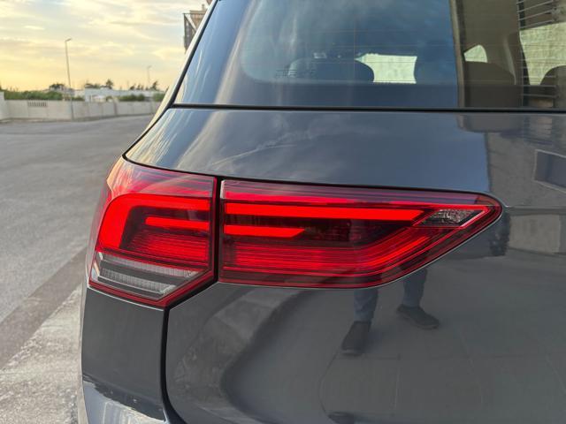 VOLKSWAGEN Golf 2.0 TDI 150 CV DSG SCR Life LUCI AMBIENTE
