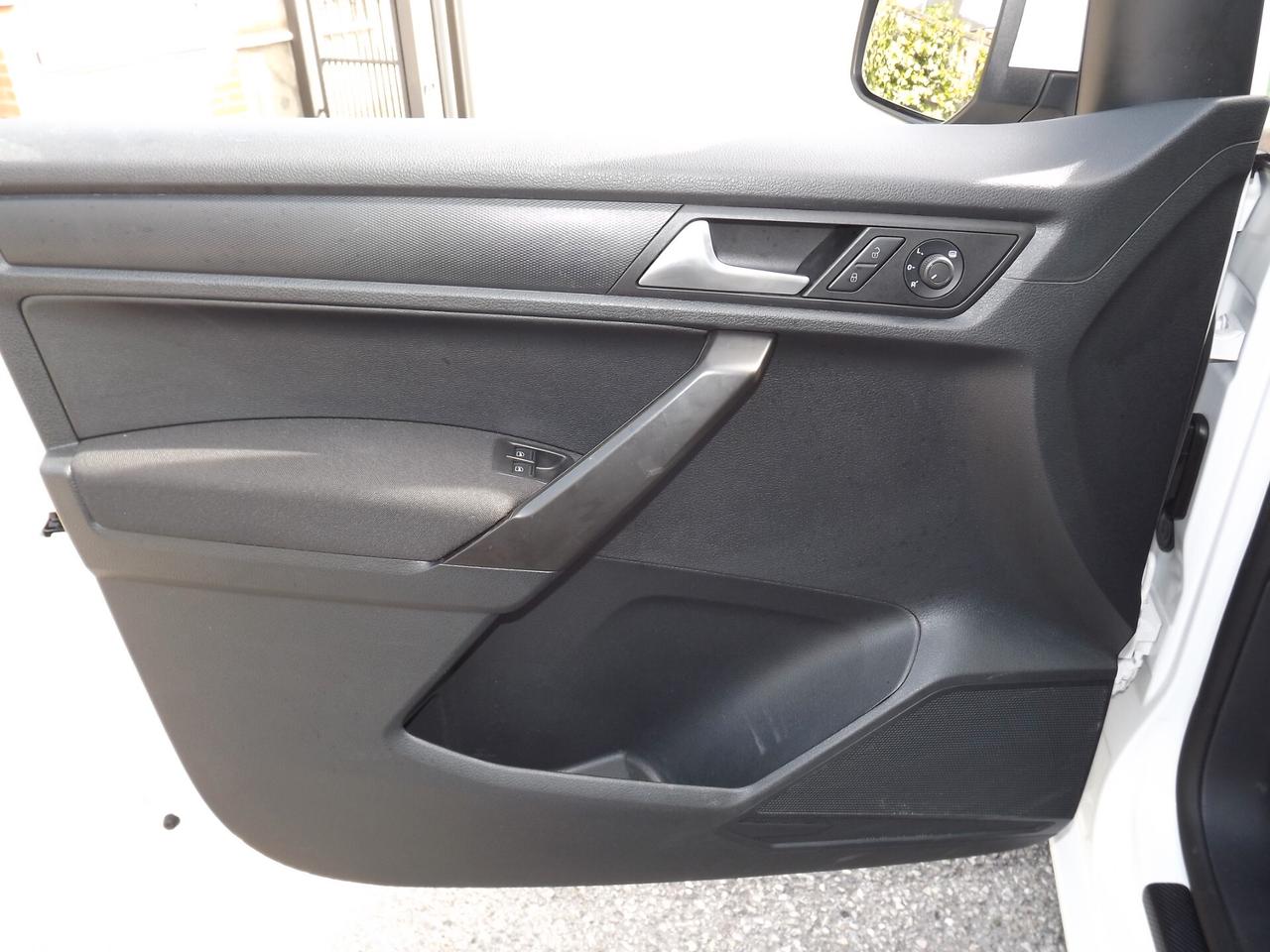 Volkswagen Caddy 1.0 TSI 102 CV Plus