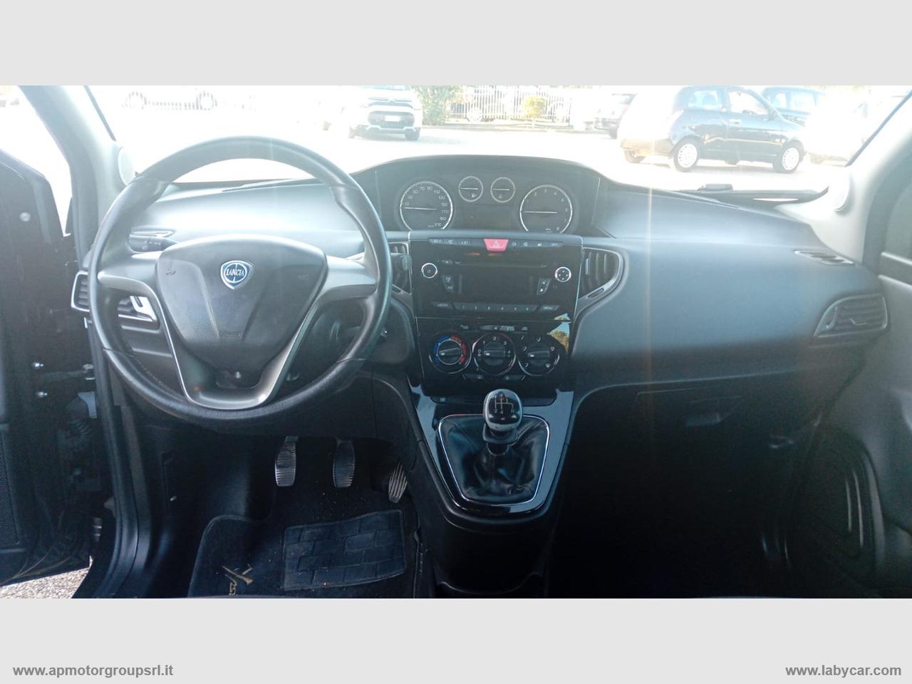 LANCIA Ypsilon 1.2 69 CV 5p. Silver
