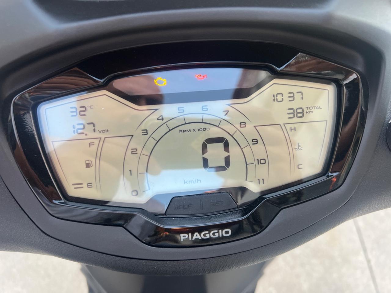 Piaggio Beverly 400 DEEP BLACK