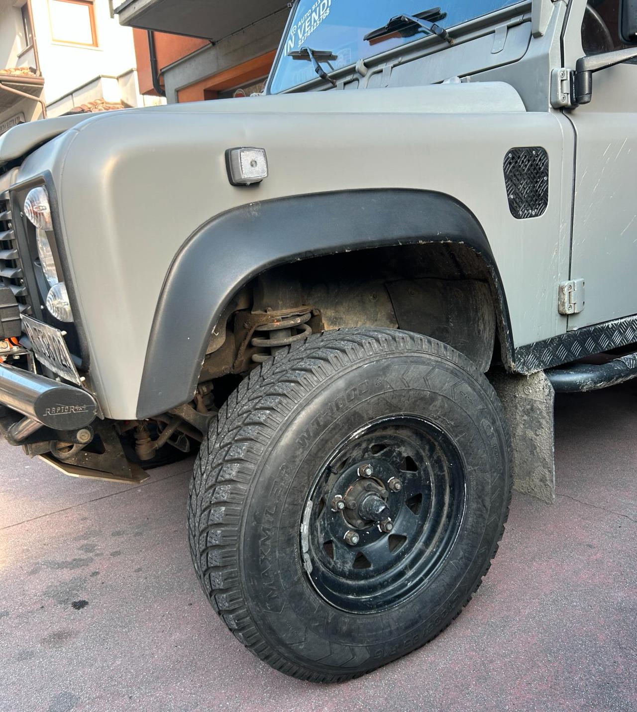 LAND ROVER Defender 90 turbodiesel AUTOCARRO 3 POSTI