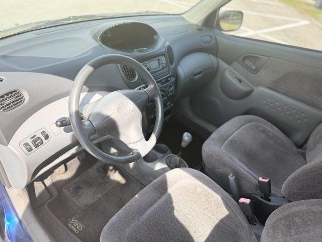 TOYOTA Yaris Verso 1.3i 16V cat Sol