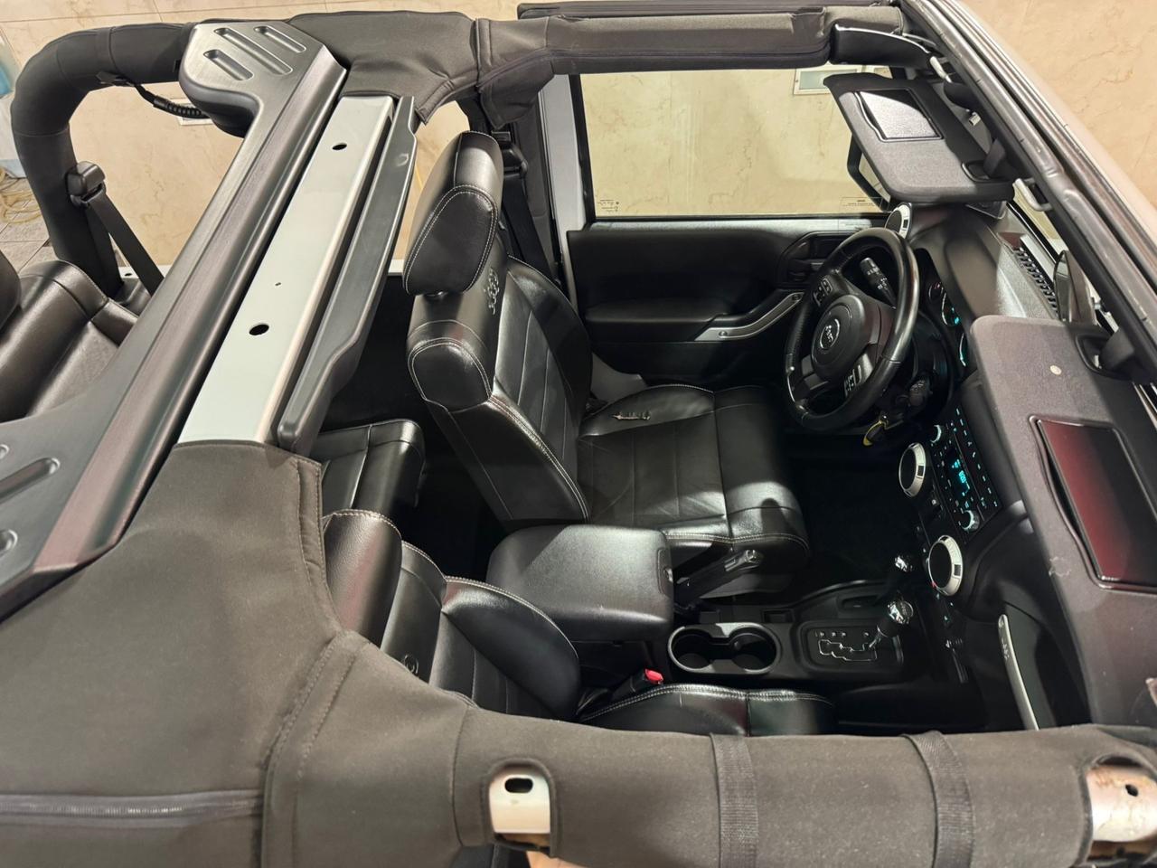 Jeep Wrangler 2.8 CRD DPF Sahara Auto