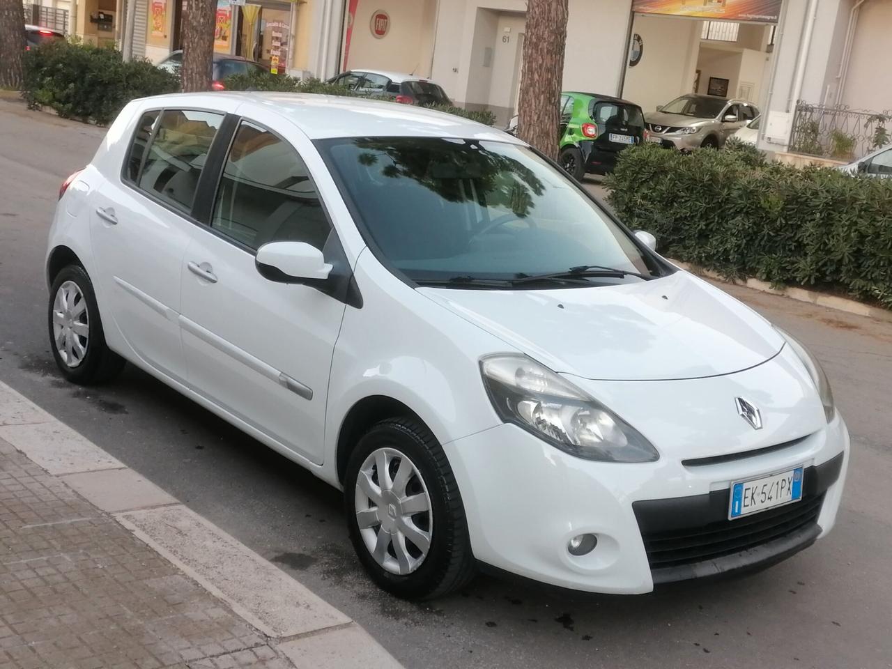 Renault Clio 1.2 75CV 5Porte NAVI KM 119.000 2011