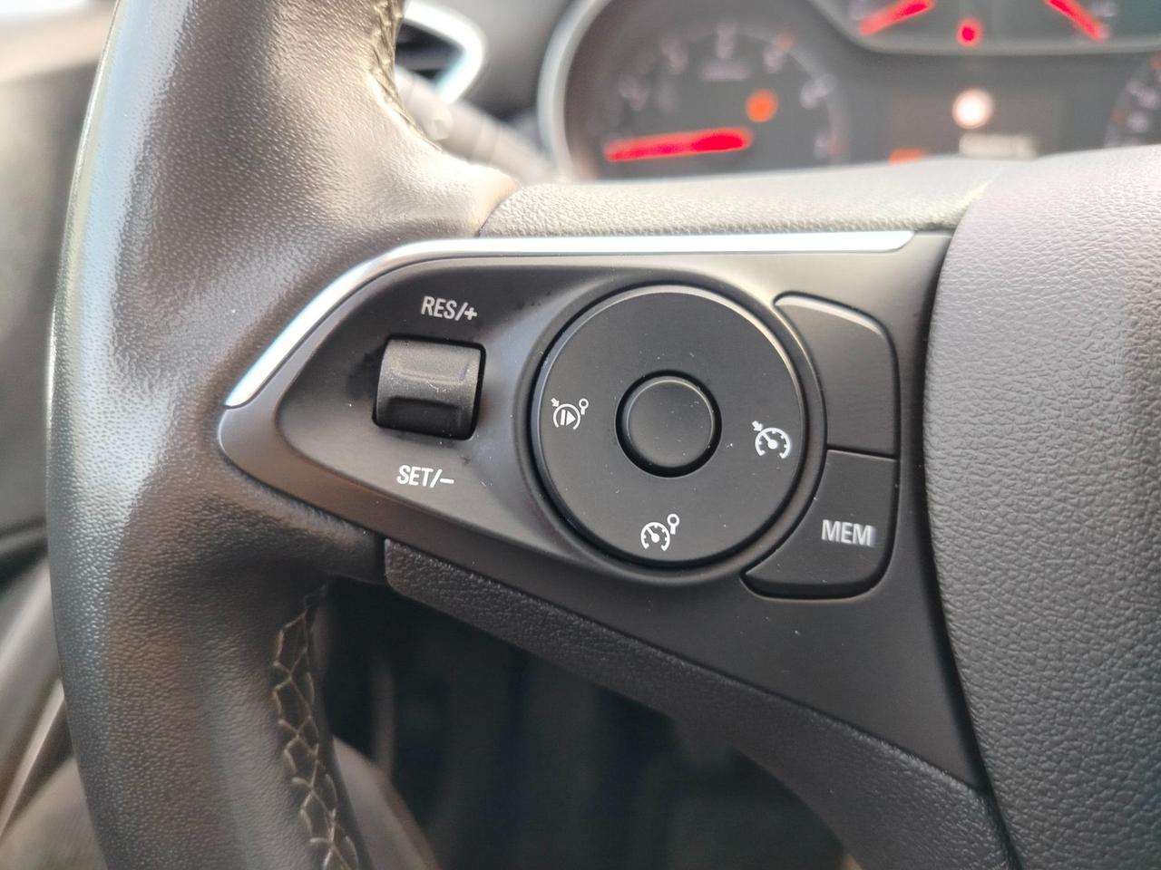 Opel Crossland 1.5 ecotec Elegance 110cv