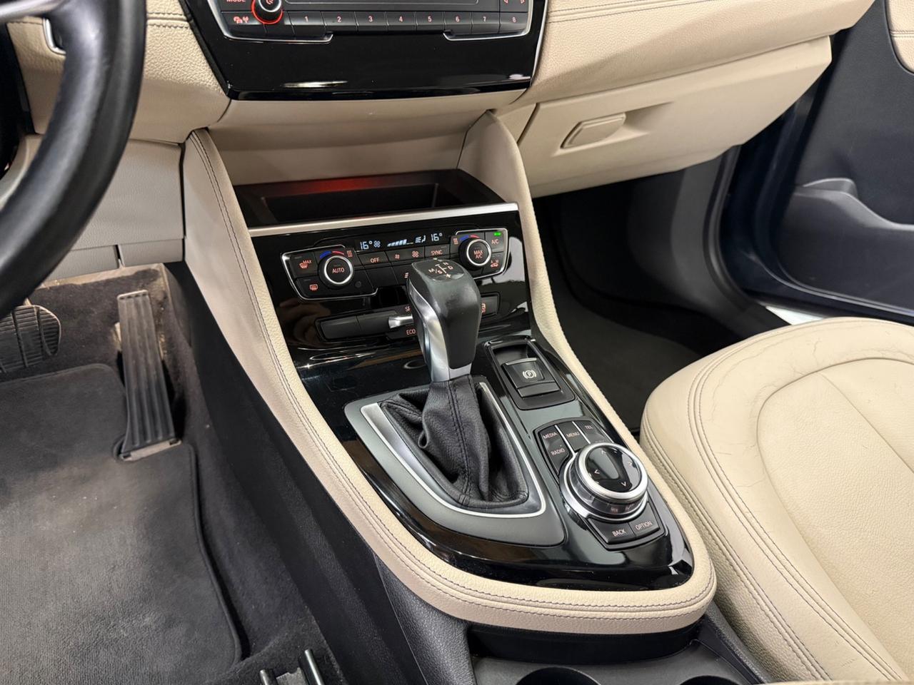 Bmw Serie 2 Gran Tourer 218d Luxury 7 POSTI