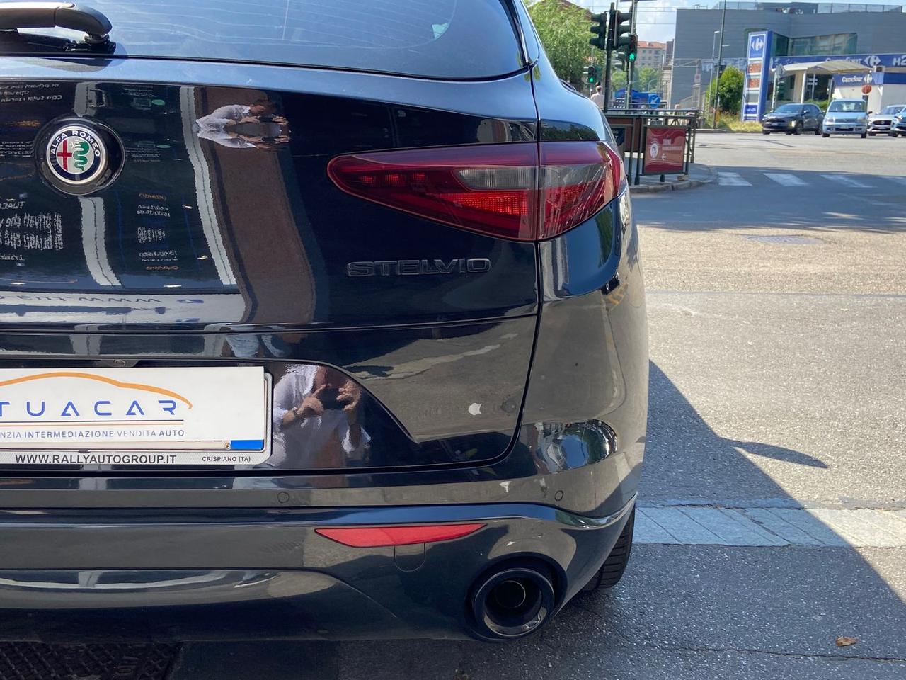 Alfa Romeo Stelvio Executive 2.2 #11022