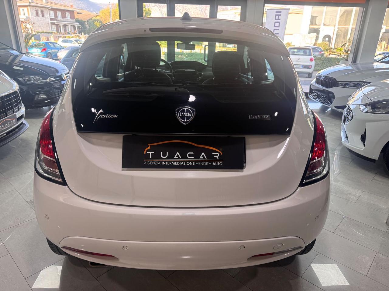 Lancia Ypsilon gold firefly MHEV #7845