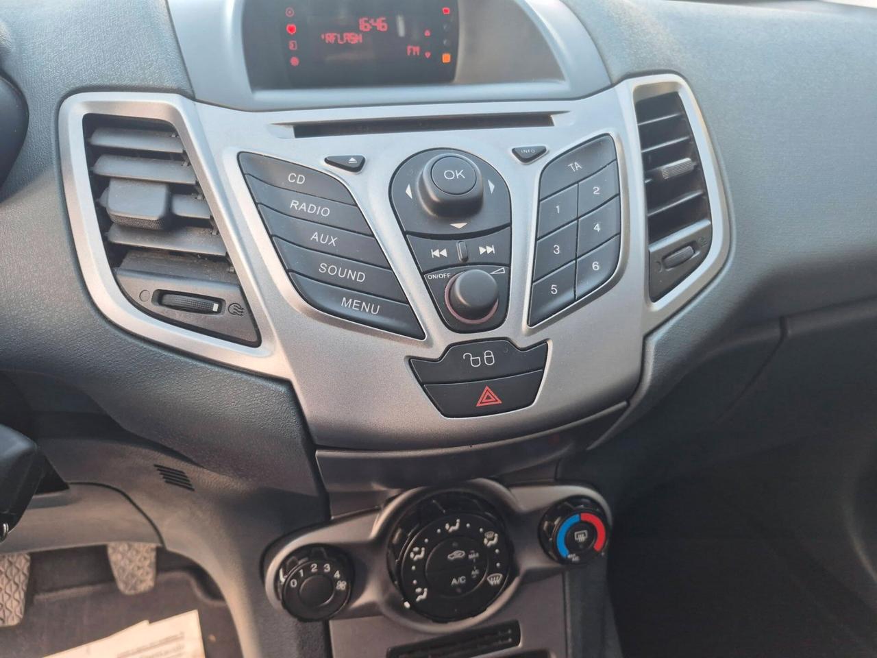 Ford Fiesta 1.4 TDCi 5p. Titanium