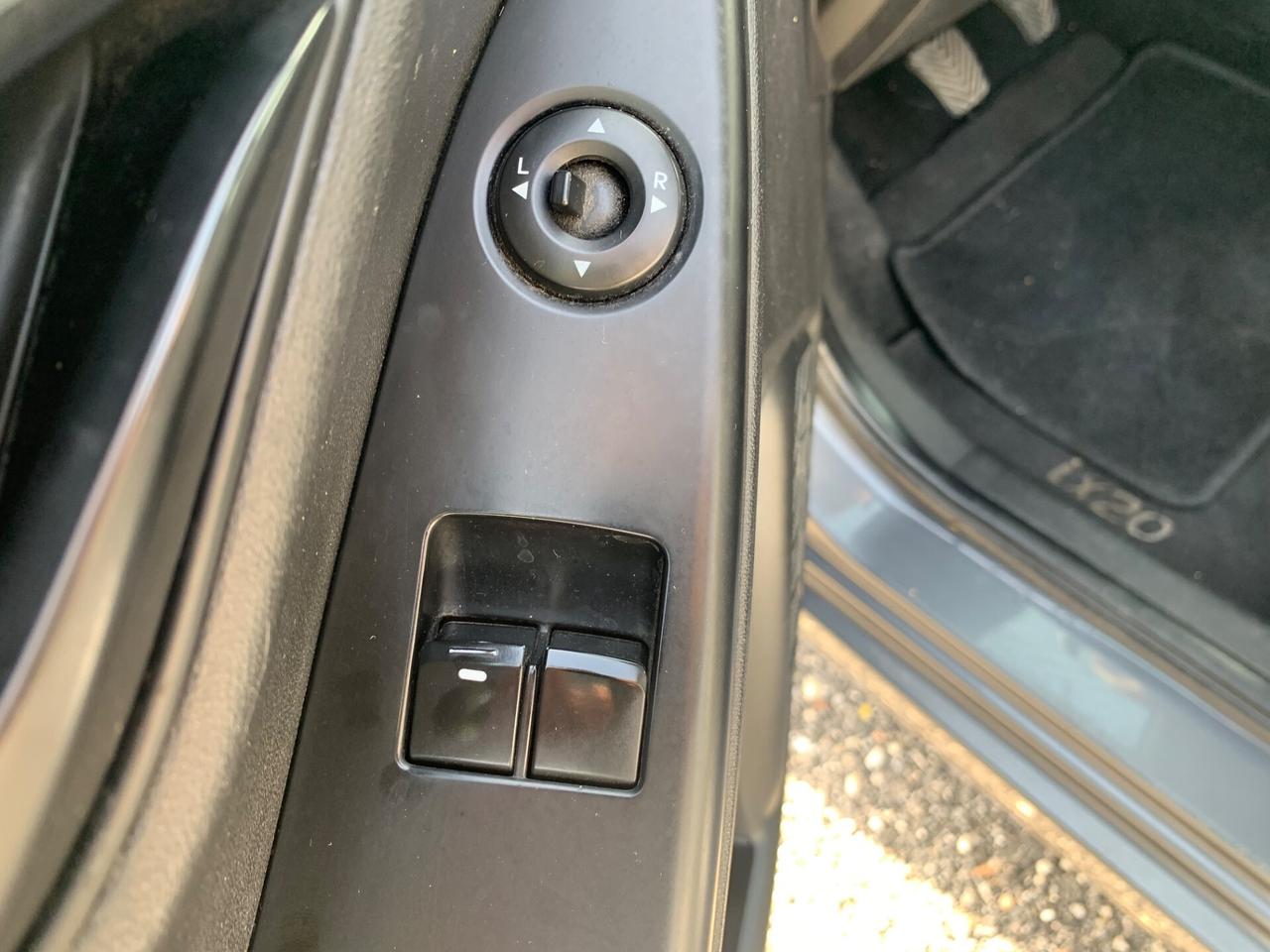 Hyundai iX20 1.4 90cv - 2011