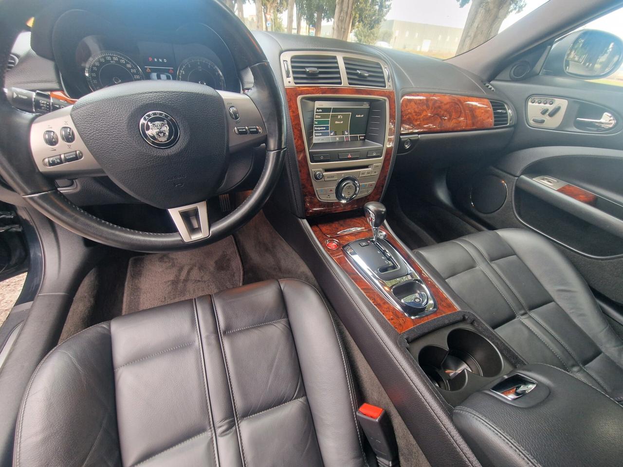 Jaguar XK 4.2 V8 Coupé - Solo 38.000 km !!!