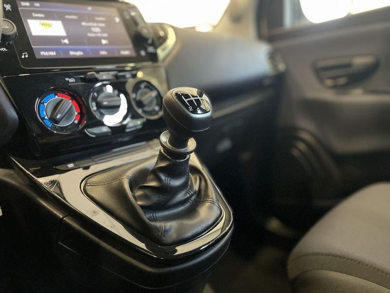 Lancia Ypsilon 1.0 FireFly 5 porte S&S Hybrid Platino