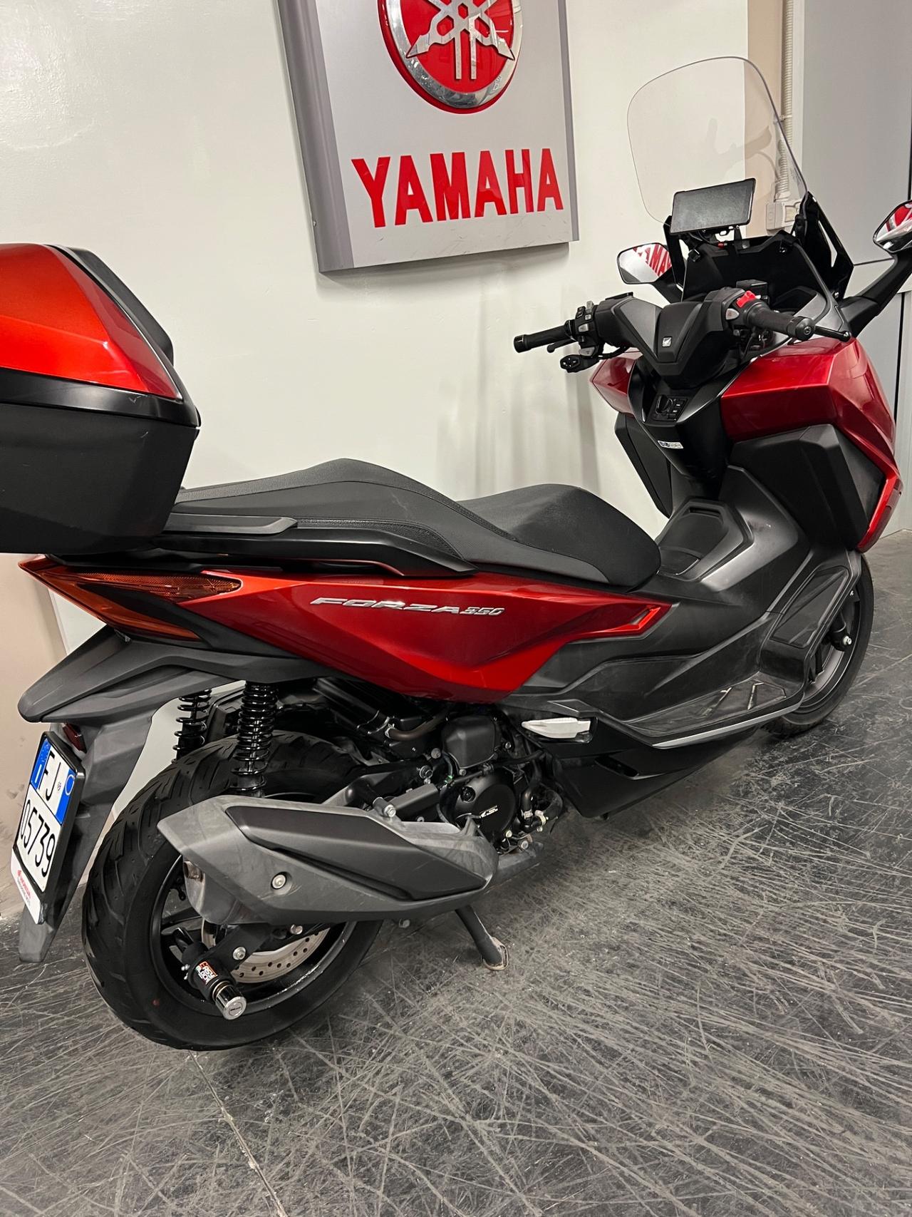 Honda Forza 350
