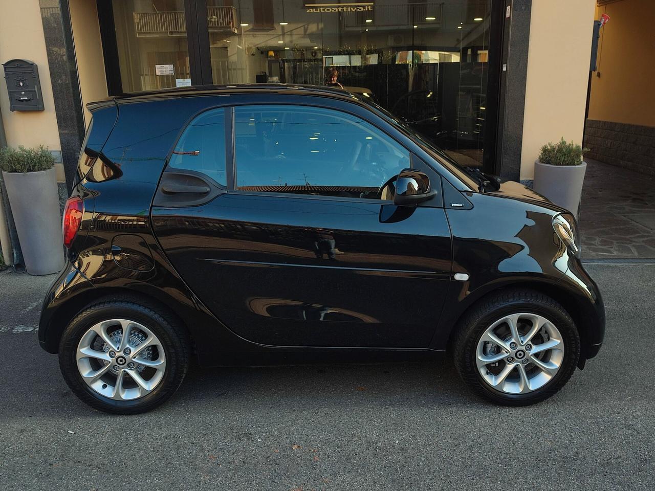 Smart ForTwo 70 1.0 Passion Solo km 31.517 certicati!