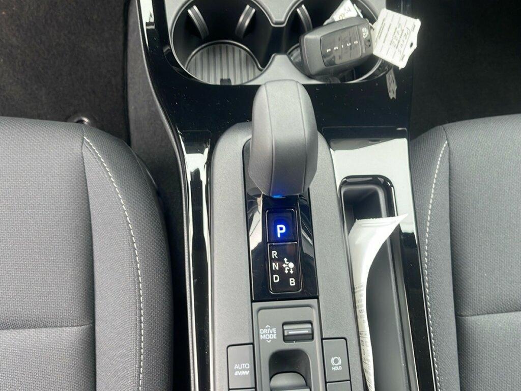 Toyota Prius 2.0 Plug-in Hybrid Active E-CVT