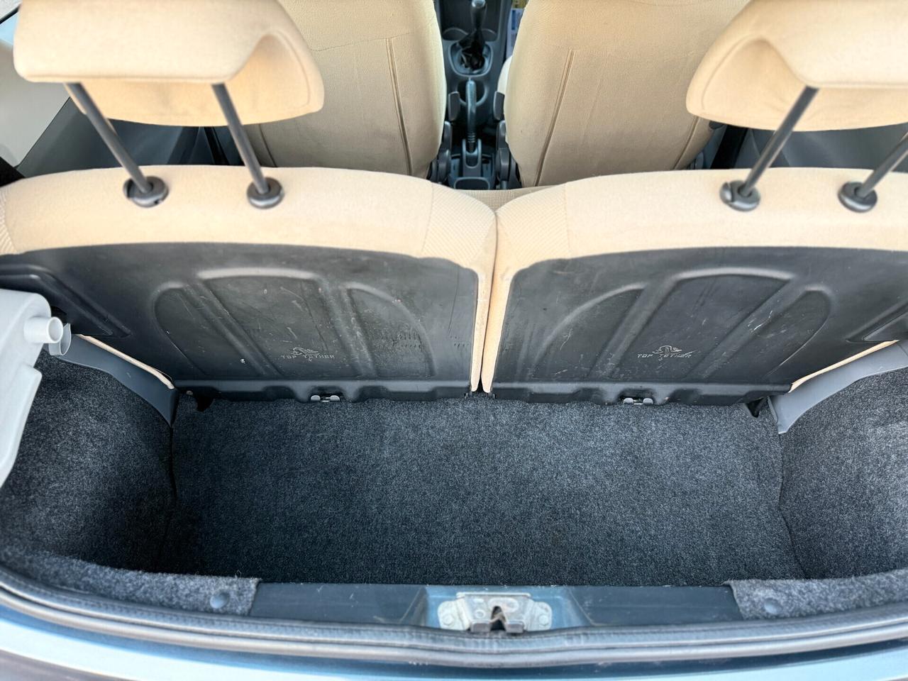 Peugeot 107 1.0 68CV 3p. Sweet Years neopatentati,ottime condizioni