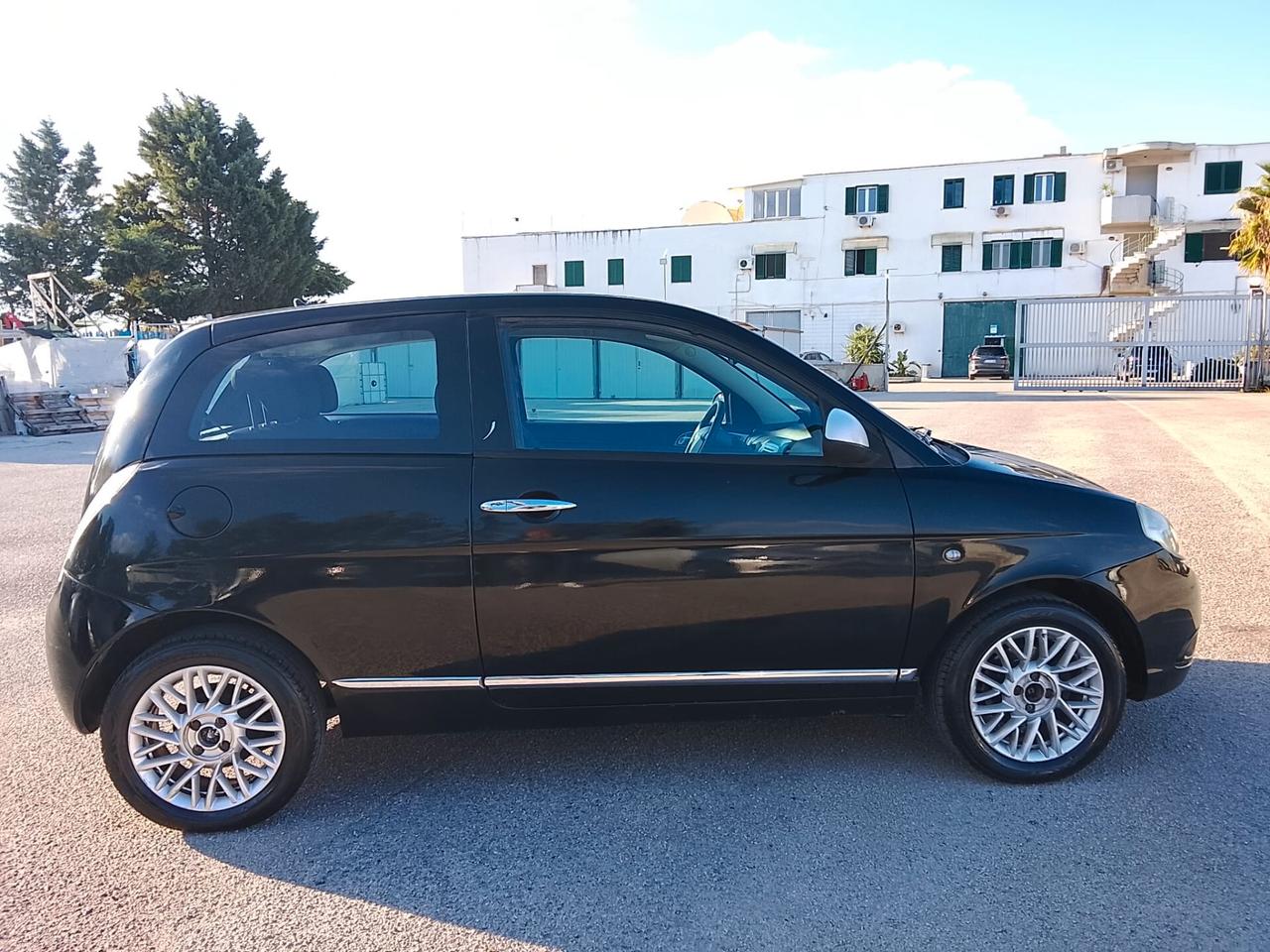 Lancia Ypsilon 1.2 argento