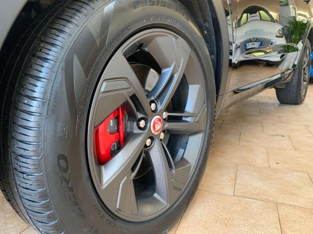 Jaguar E-Pace E-Pace 2.0d i4 mhev R-Dynamic Black awd 163cv auto