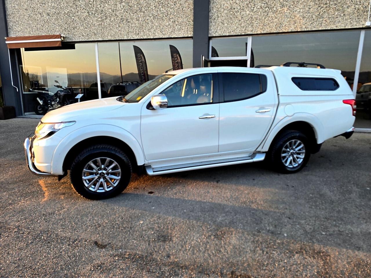 Mitsubishi L200 2.4 DI-D/181CV Intense