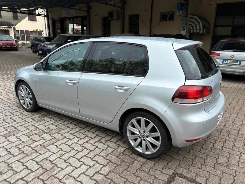 Volkswagen Golf 5 Porte Golf 5p 1.6 tdi Highline dsg OK NEOPATENTATO