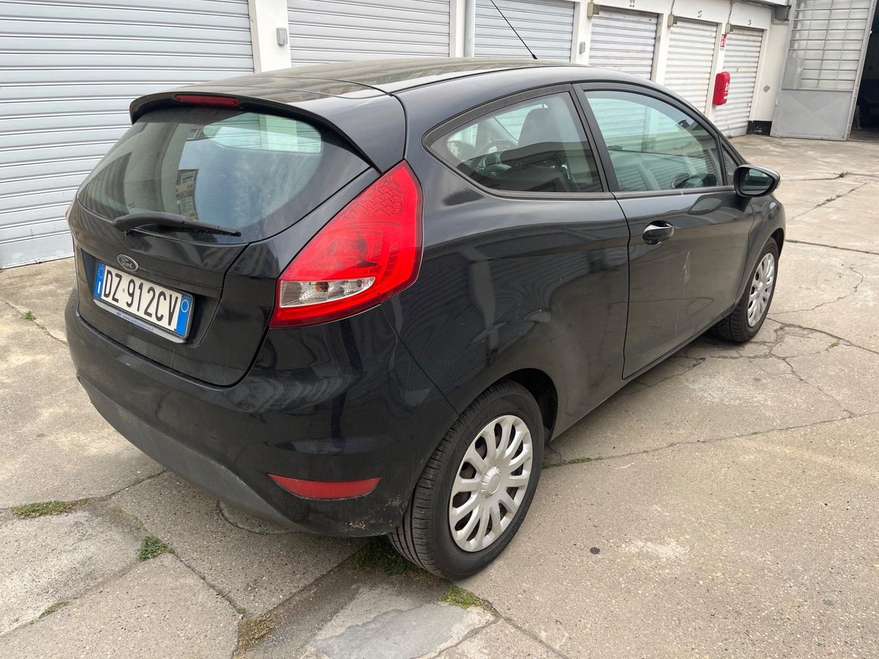 Ford Fiesta 1.4 3 porte Bz.- GPL Titanium MOTORE SOSTITUITO