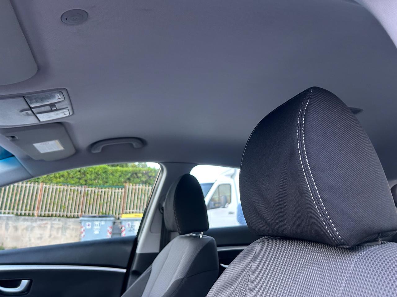 Hyundai i30 1.6 CRDi 5p. 150000km