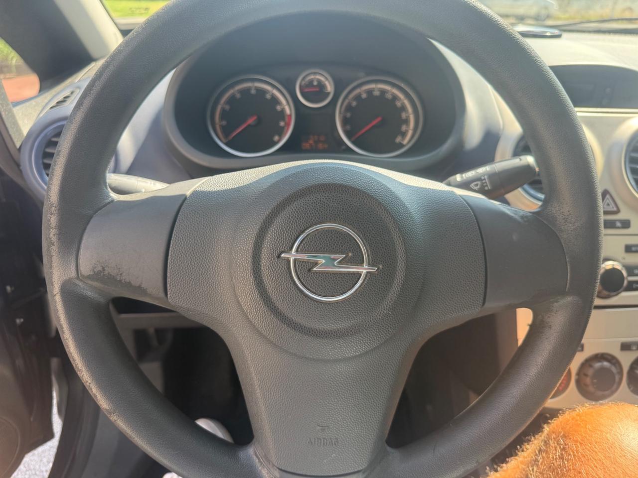 Opel Corsa 1.2 5 porte benzina