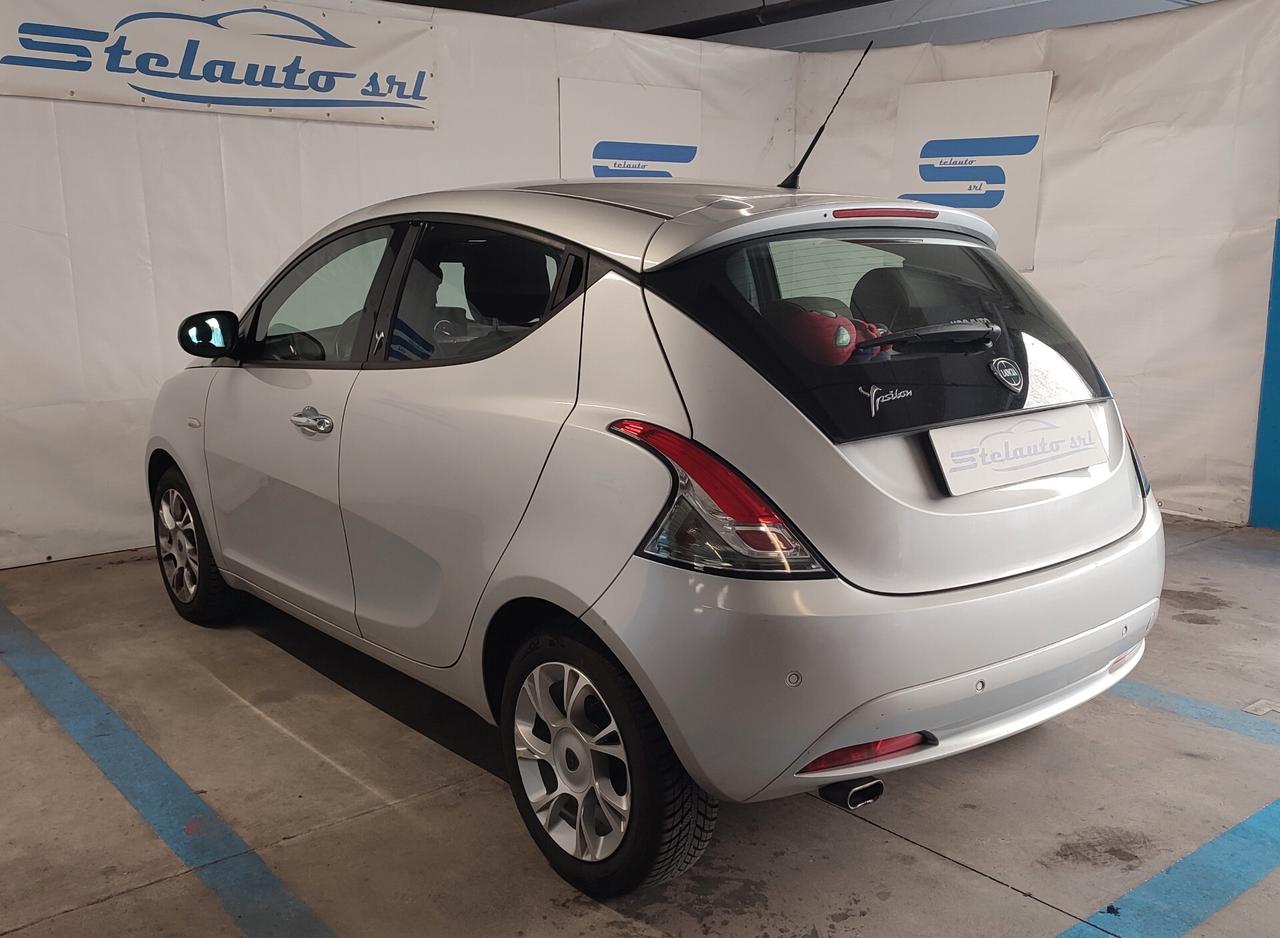 Lancia Ypsilon 1.2 69 CV 5 porte Platinum NEOPATENTATO EURO 6