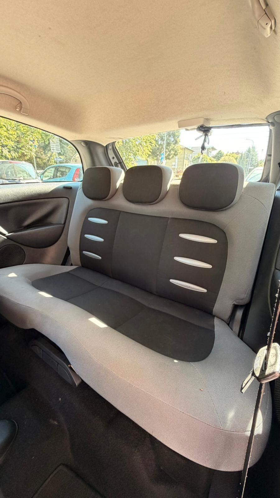 Lancia Ypsilon 1.4 Platino