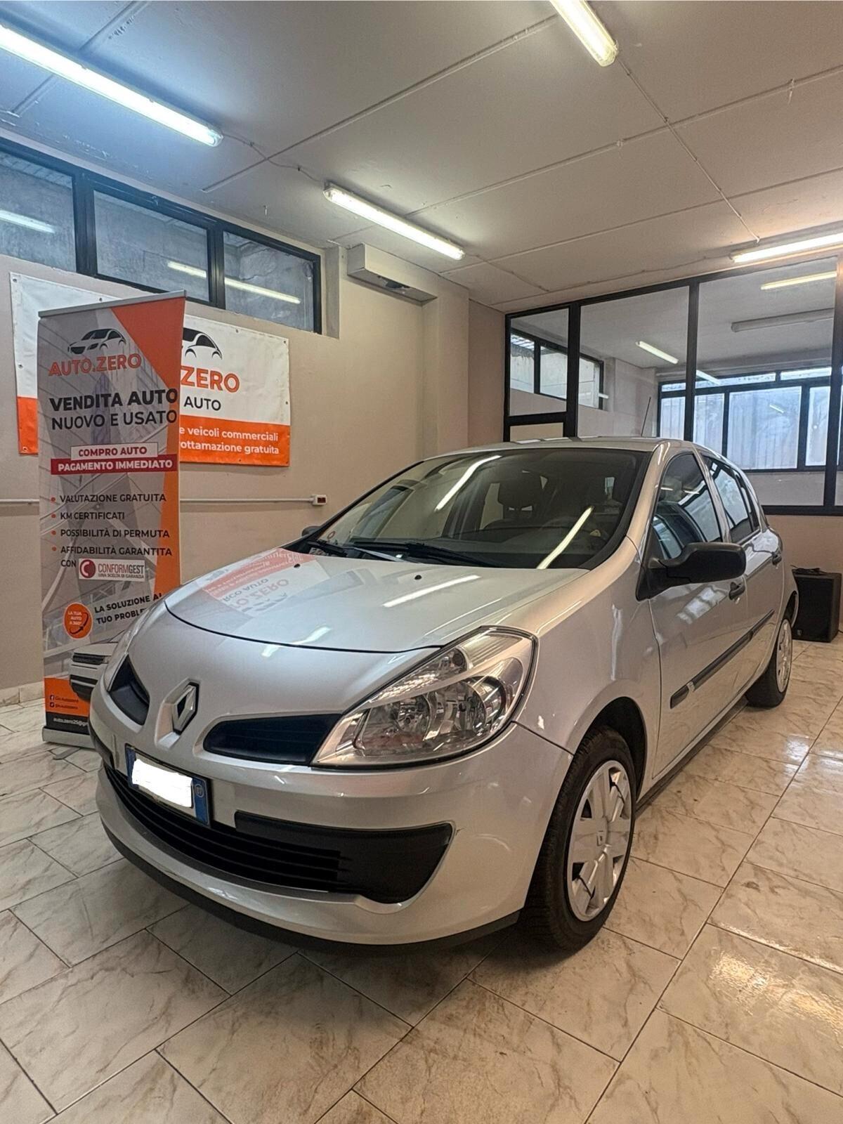 Renault Clio 1.2 16V 5 porte Confort
