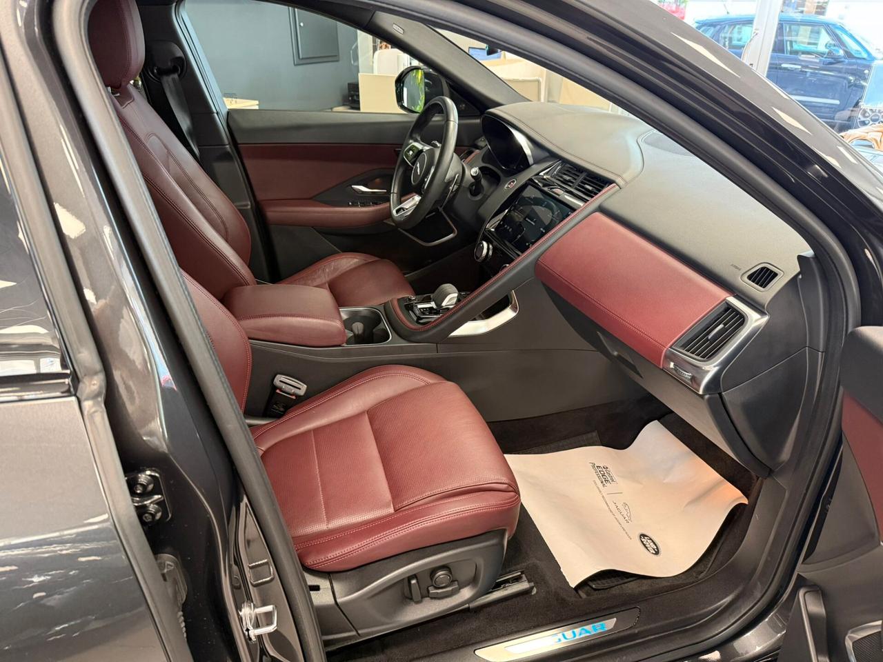 Jaguar E-Pace 2.0D I4 163 CV AWD Auto R-Dynamic SE