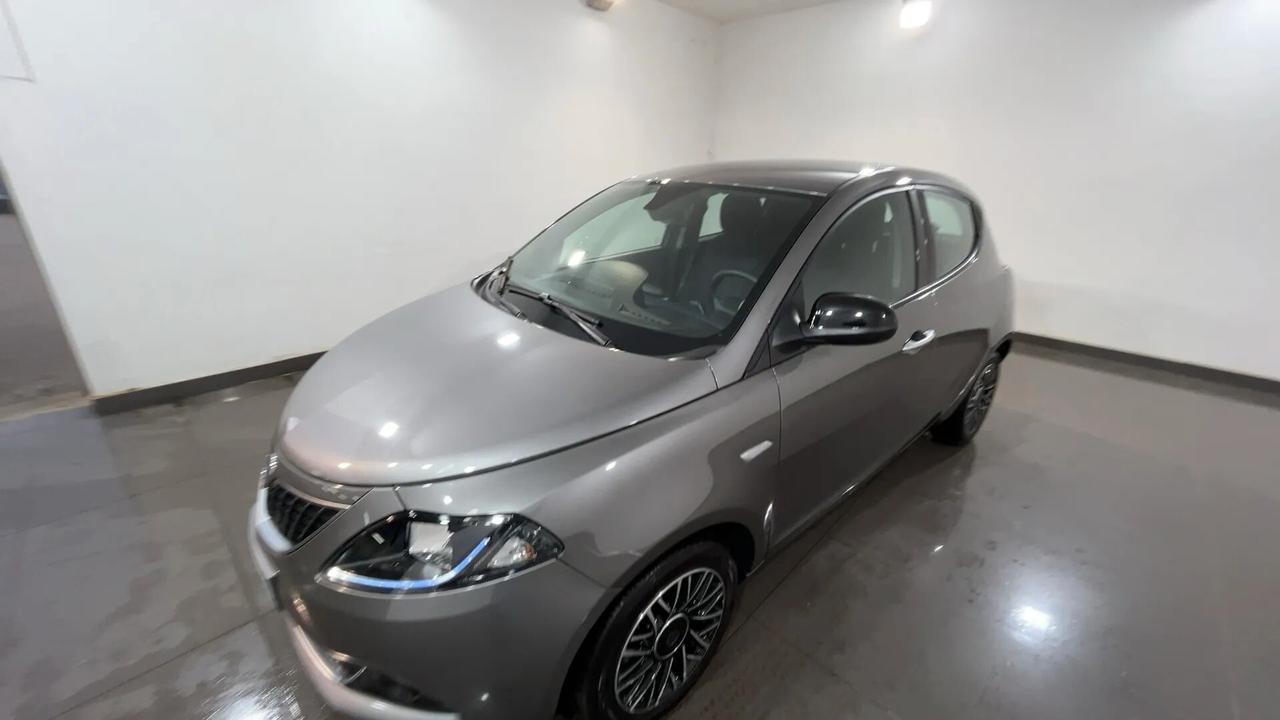 Lancia Ypsilon 1.0 FireFly 5 porte S&S Hybrid Platino